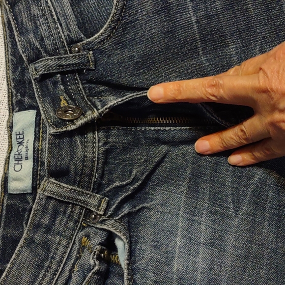 Distressed Denim Shorts Girl's size 8 - Picture 6 of 9